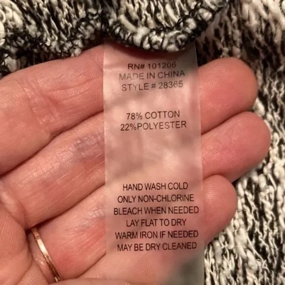 Soft Surroundings Cowl Neck Pullover Sweater With Pocket Gray Cream Size Small - Picture 8 of 9